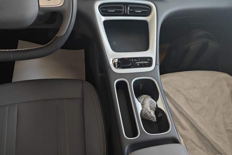 Used Geely Galaxy Geome 2026 Model 310km Dream Edition Gear Lever