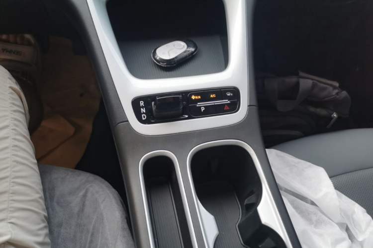 Used Geely Galaxy Geome 2026 Model 310km Youth Edition Gear Lever