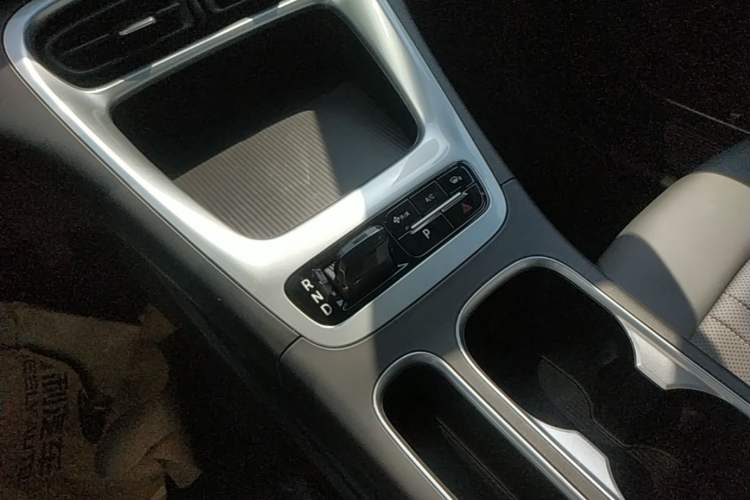 Used Geely Galaxy Geome 2026 Model 310km Youth Edition Gear Lever