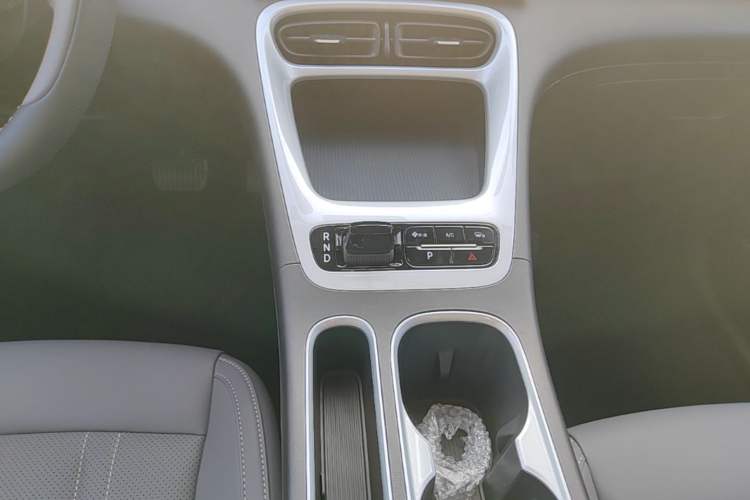 Used Geely Galaxy Geome 2026 Model 310km Youth Edition Gear Lever