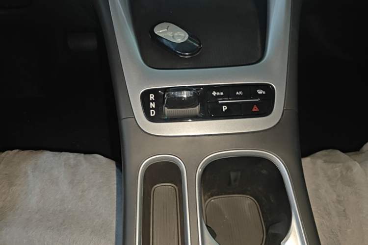 Used Geely Galaxy Geome 2026 Model 310km Youth Edition Gear Lever