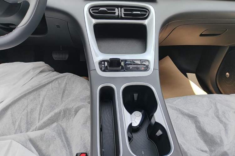 Used Geely Galaxy Geome 2026 Model 310km Youth Edition Gear Lever