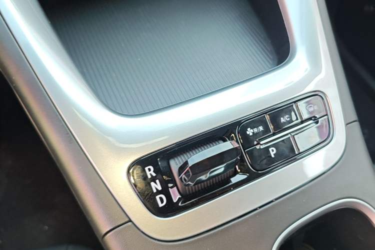 Used Geely Galaxy Geome 2026 Model 410km Carefree Edition Gear Lever