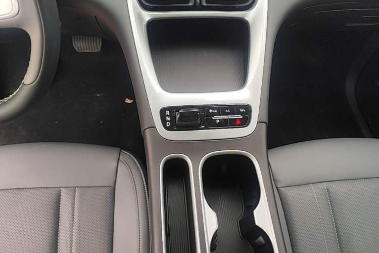 Used Geely Galaxy Geome 2026 Model 310km Dream Edition Gear Lever