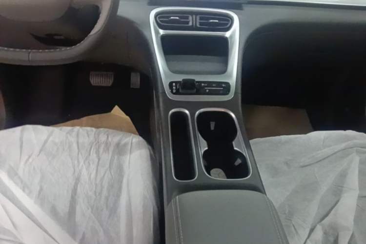 Used Geely Galaxy Geome 2026 Model 310km Youth Edition Gear Lever