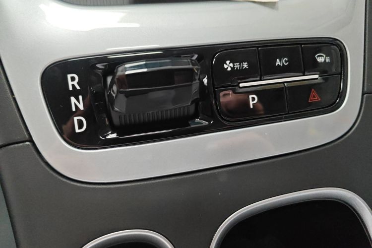 Used Geely Galaxy Geome 2026 Model 310km Youth Edition Gear Lever