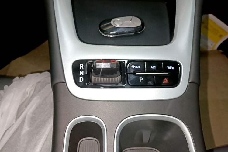 Used Geely Galaxy Geome 2026 Model 310km Dream Edition Gear Lever