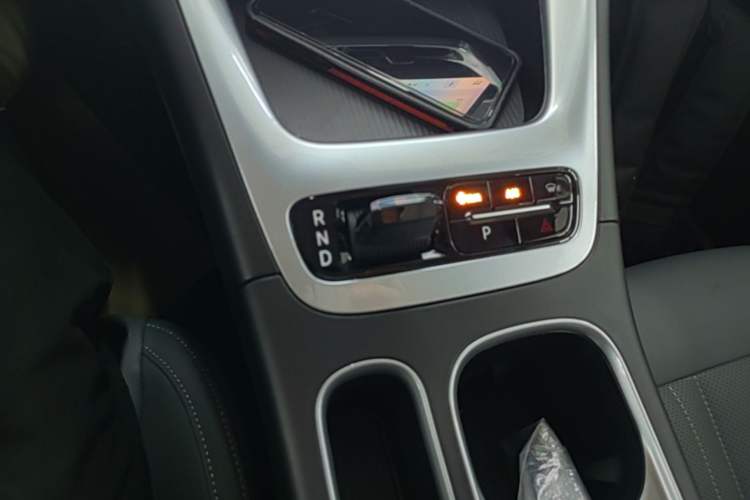 Used Geely Galaxy Geome 2026 Model 410km Freedom Edition Gear Lever