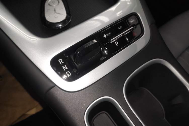 Used Geely Galaxy Geome 2026 Model 310km Dream Edition Gear Lever
