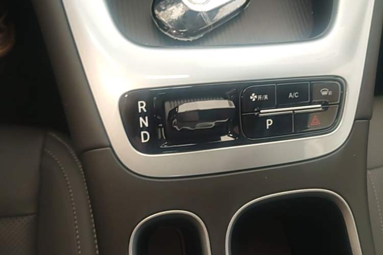 Used Geely Galaxy Geome 2026 Model 310km Dream Edition Gear Lever