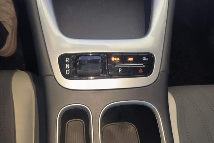 Used Geely Galaxy Geome 2026 Model 310km Dream Edition Gear Lever