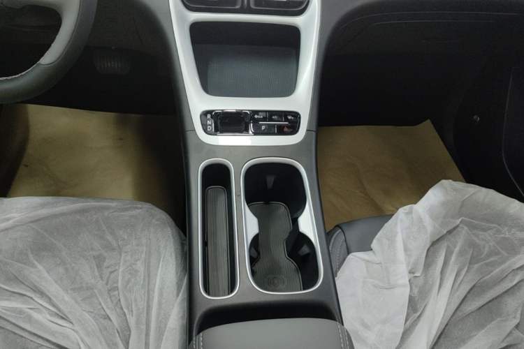 Used Geely Galaxy Geome 2026 Model 310km Youth Edition Gear Lever