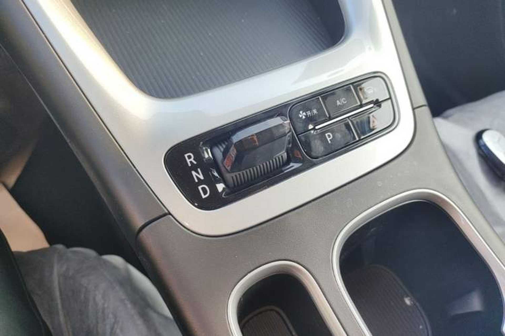 Used Geely Galaxy Geome 2026 Model 310km Youth Edition Gear Lever