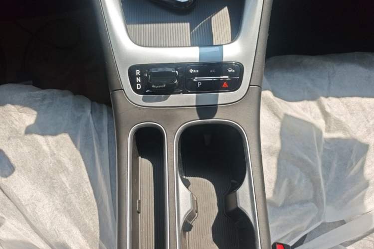 Used Geely Galaxy Geome 2026 Model 310km Youth Edition Gear Lever