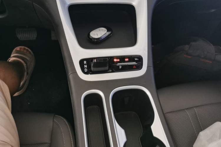 Used Geely Galaxy Geome 2026 Model 310km Youth Edition Gear Lever
