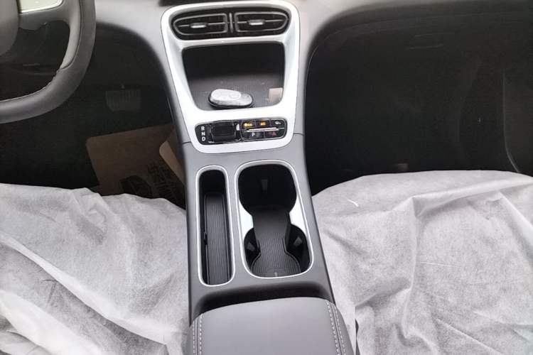 Used Geely Galaxy Geome 2026 Model 310km Youth Edition Gear Lever