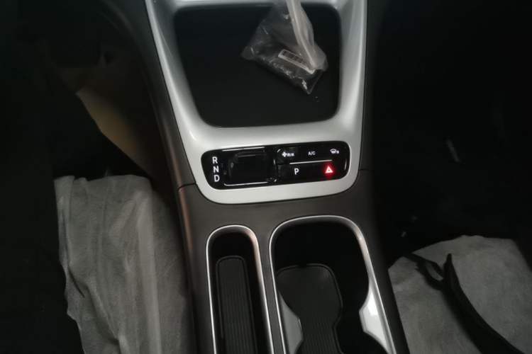Used Geely Galaxy Geome 2026 Model 310km Youth Edition Gear Lever