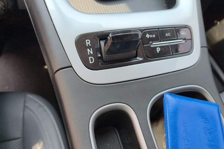 Used Geely Galaxy Geome 2026 Model 310km Youth Edition Gear Lever