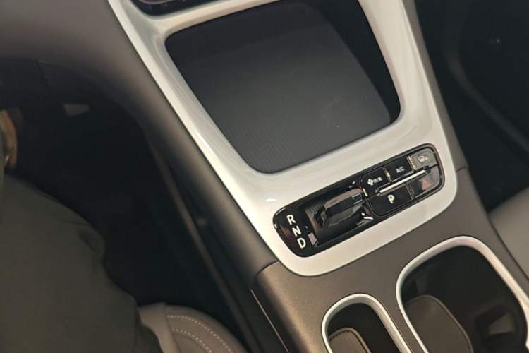Used Geely Galaxy Geome 2026 Model 310km Dream Edition Gear Lever