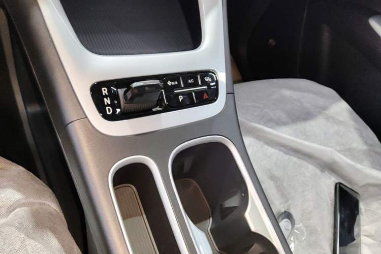 Used Geely Galaxy Geome 2026 Model 310km Youth Edition Gear Lever