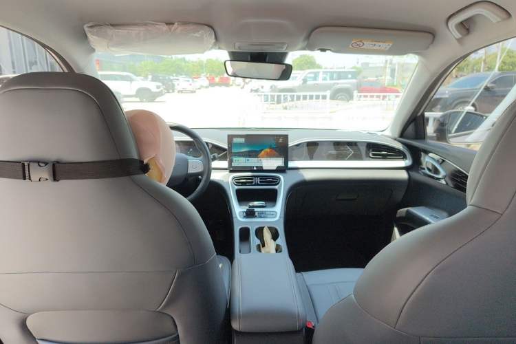 Used Geely Galaxy Geome 2026 Model 310km Youth Edition Headliner