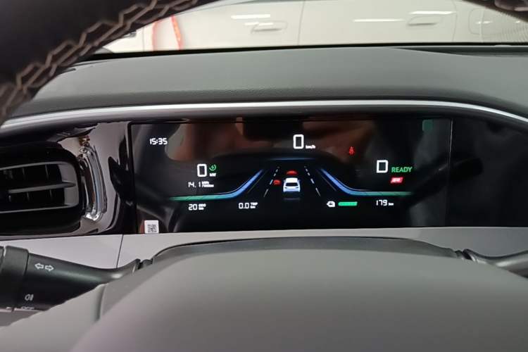 Used Geely Galaxy Geome 2026 Model 310km Youth Edition Instrument Cluster