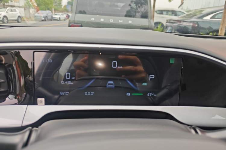 Used Geely Galaxy Geome 2026 Model 310km Youth Edition Instrument Cluster
