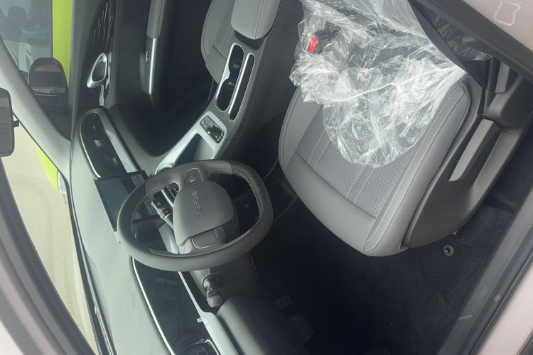 Used Geely Galaxy Geome 2026 Model 310km Youth Edition Interior 1