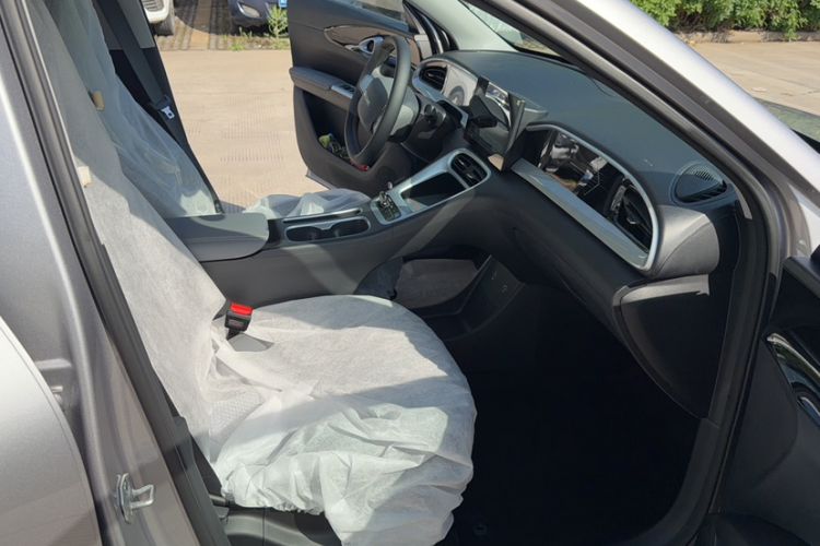 Used Geely Galaxy Geome 2026 Model 310km Youth Edition Interior 3