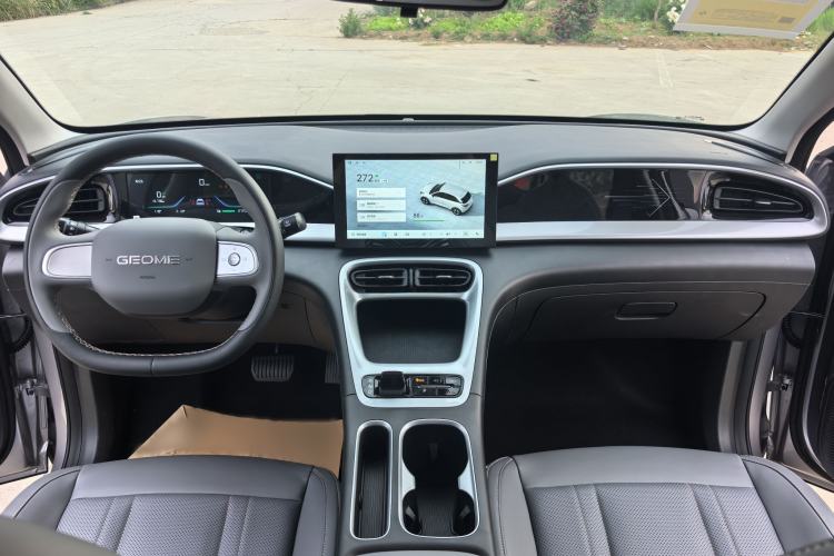 Used Geely Galaxy Geome 2026 Model 310km Youth Edition Interior 6