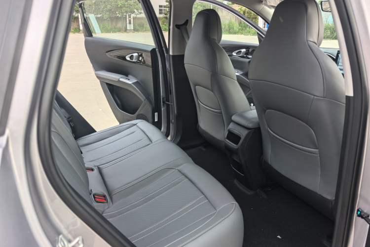 Used Geely Galaxy Geome 2026 Model 310km Youth Edition Interior 7