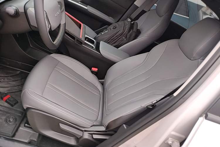 Used Geely Galaxy Geome 2026 Model 310km Youth Edition Left Front Seat