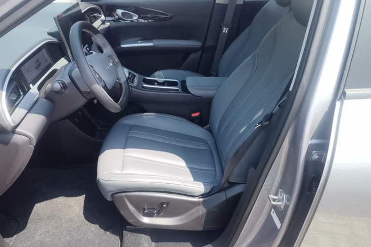 Used Geely Galaxy Geome 2026 Model 410km Exploration Edition Left Front Seat