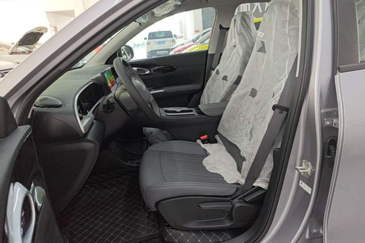 Used Geely Galaxy Geome 2026 Model 310km Youth Edition Left Front Seat