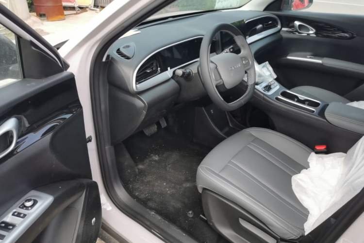 Used Geely Galaxy Geome 2026 Model 310km Youth Edition Left Front Seat