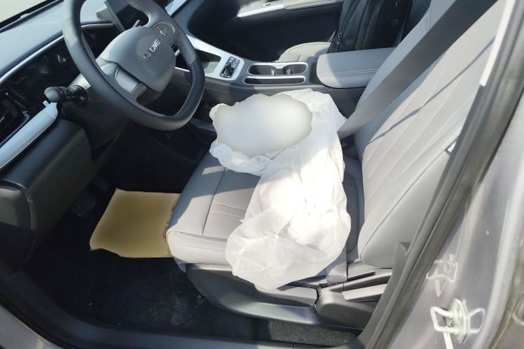 Used Geely Galaxy Geome 2026 Model 310km Youth Edition Left Front Seat