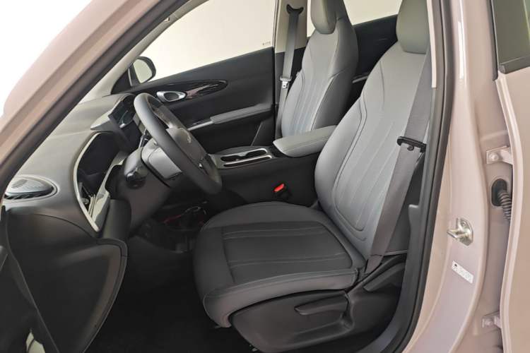 Used Geely Galaxy Geome 2026 Model 310km Youth Edition Left Front Seat