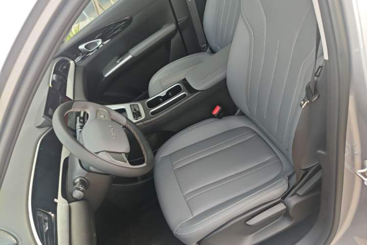 Used Geely Galaxy Geome 2026 Model 310km Youth Edition Left Front Seat