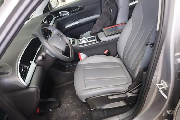 Used Geely Galaxy Geome 2026 Model 310km Youth Edition Left Front Seat
