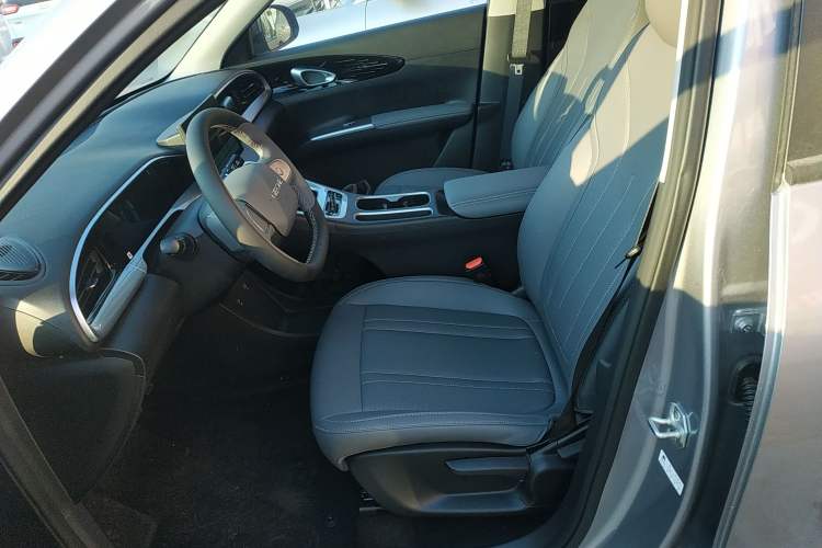 Used Geely Galaxy Geome 2026 Model 310km Youth Edition Left Front Seat