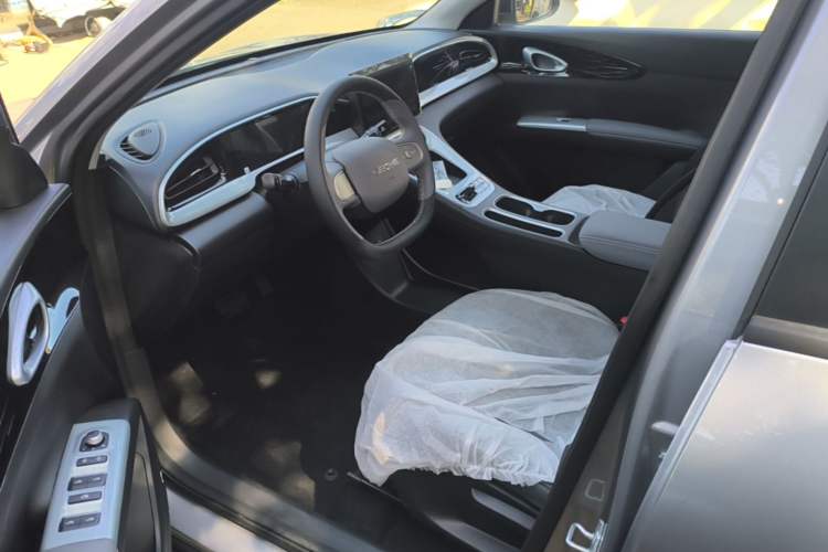 Used Geely Galaxy Geome 2026 Model 310km Youth Edition Left Front Seat