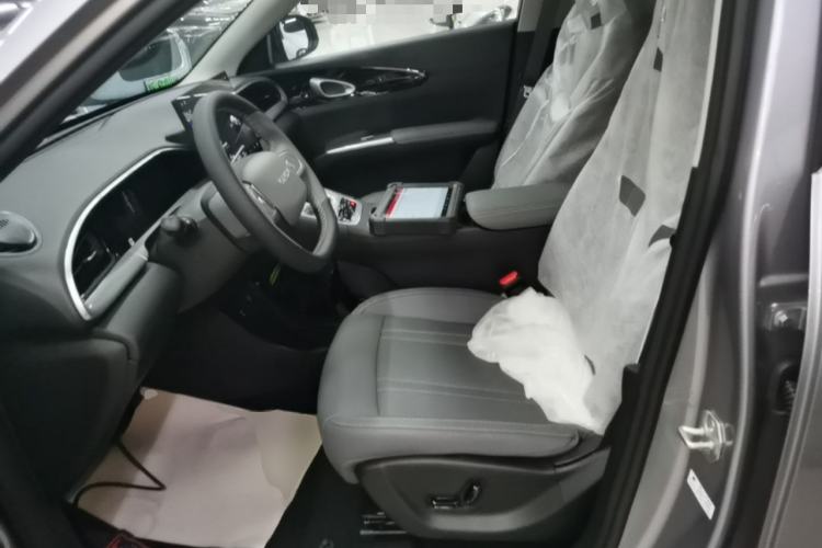 Used Geely Galaxy Geome 2026 310km Wind-Riding Edition Left Front Seat