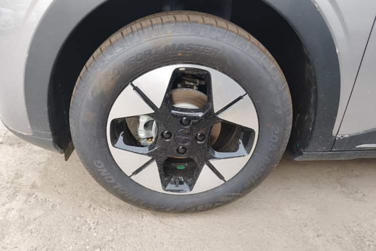Used Geely Galaxy Geome 2026 Model 310km Dream Edition Left Front Wheel Hub