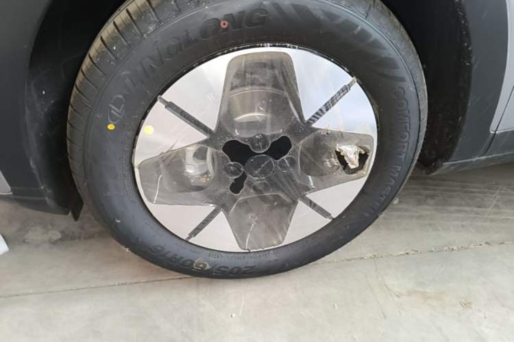 Used Geely Galaxy Geome 2026 Model 310km Dream Edition Left Front Wheel Hub