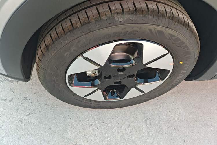 Used Geely Galaxy Geome 2026 Model 310km Dream Edition Left Front Wheel Hub