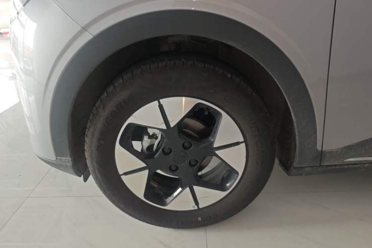 Used Geely Galaxy Geome 2026 Model 310km Dream Edition Left Front Wheel Hub