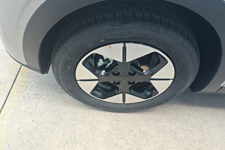 Used Geely Galaxy Geome 2026 410km Wind-Riding Edition Left Front Wheel Hub
