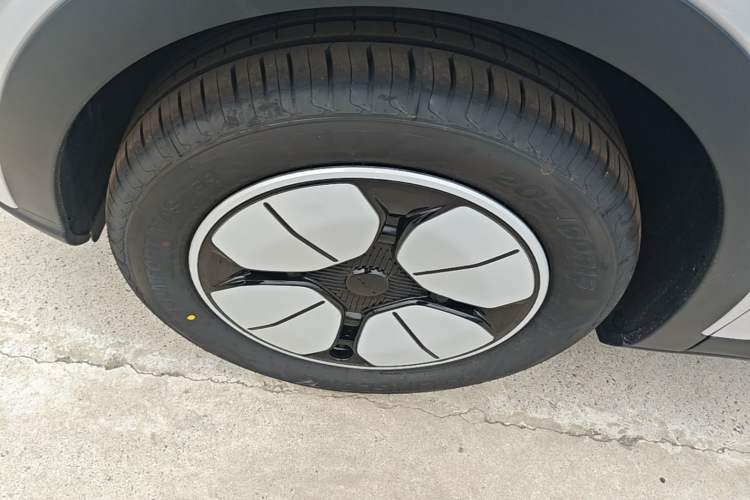 Used Geely Galaxy Geome 2026 310km Aspiration Edition Left Front Wheel Hub