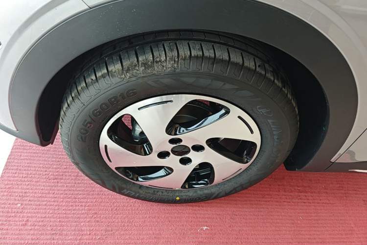 Used Geely Galaxy Geome 2026 480km Exploration Edition Left Front Wheel Hub