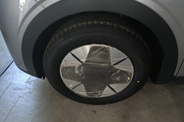 Used Geely Galaxy Geome 2026 Model 310km Dream Edition Left Front Wheel Hub